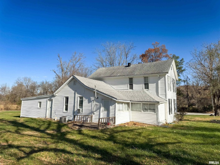 1325 BEECH Grove, Wolf Lake, Illinois 62998, 5 Bedrooms Bedrooms, 0 ,1 BathroomBathrooms,Residential,For Sale,BEECH,0,RMAEB460512