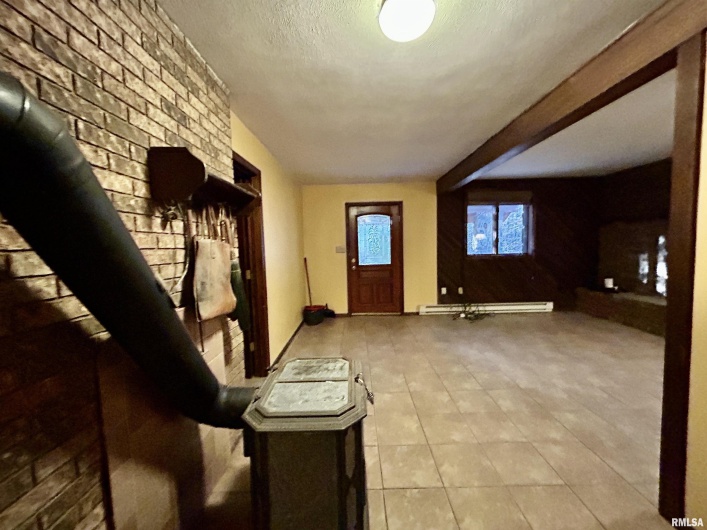 61 Schack Road, Murphysboro, Illinois 62966, 3 Bedrooms Bedrooms, 0 ,2 BathroomsBathrooms,Residential,For Sale,Schack,0,RMAEB460521