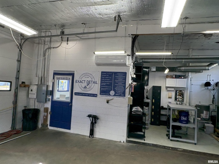 2040 WALNUT Street, Murphysboro, Illinois 62966, 0 , 0 ,0,Commercial Sale,For Sale,WALNUT,0,RMAEB460527