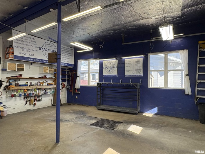 2040 WALNUT Street, Murphysboro, Illinois 62966, 0 , 0 ,0,Commercial Sale,For Sale,WALNUT,0,RMAEB460527