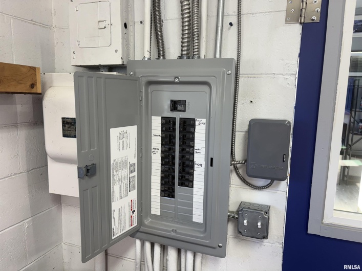 2040 WALNUT Street, Murphysboro, Illinois 62966, 0 , 0 ,0,Commercial Sale,For Sale,WALNUT,0,RMAEB460527