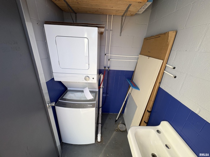 2040 WALNUT Street, Murphysboro, Illinois 62966, 0 , 0 ,0,Commercial Sale,For Sale,WALNUT,0,RMAEB460527