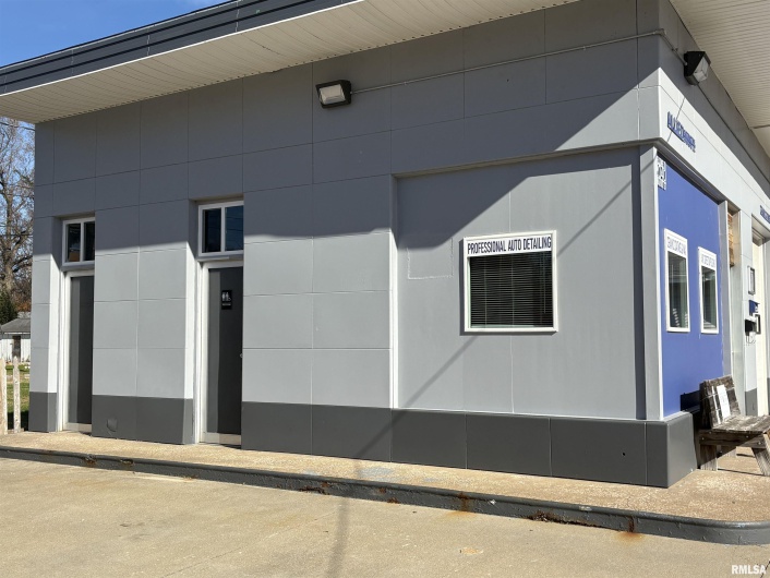 2040 WALNUT Street, Murphysboro, Illinois 62966, 0 , 0 ,0,Commercial Sale,For Sale,WALNUT,0,RMAEB460527