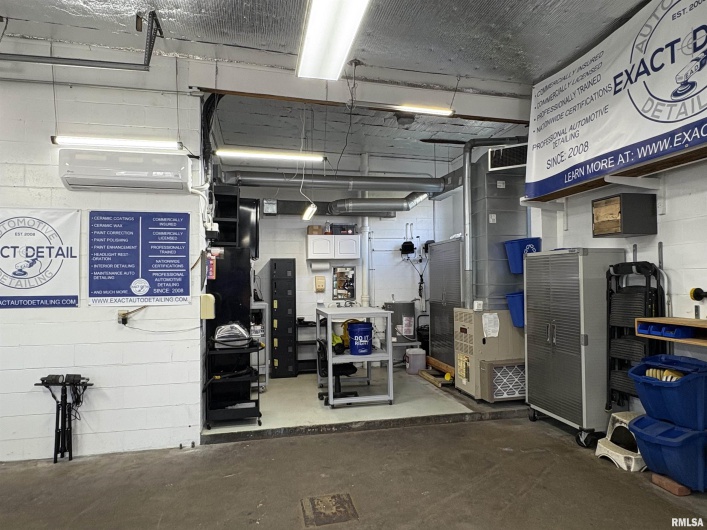 2040 WALNUT Street, Murphysboro, Illinois 62966, 0 , 0 ,0,Commercial Sale,For Sale,WALNUT,0,RMAEB460527