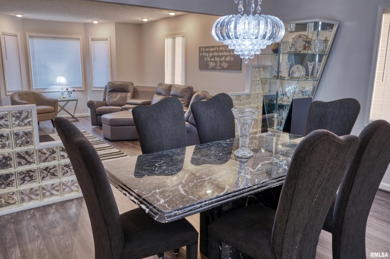 6381 Tyner Lane, Marion, Illinois 62901, 4 Bedrooms Bedrooms, 0 ,2 BathroomsBathrooms,Residential,For Sale,Tyner,0,RMAQC4269511