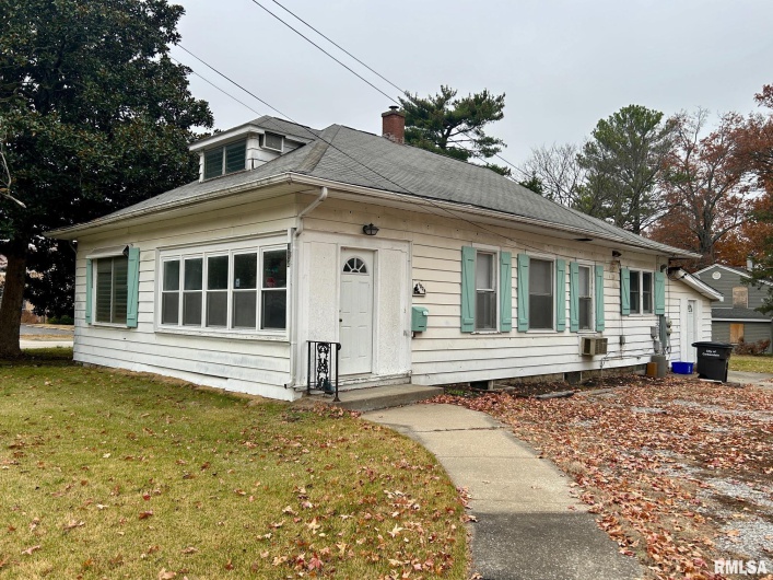 1004 MILL Street, Carbondale, Illinois 62901, 0 , 0 ,0,Residential Income,For Sale,MILL,0,RMAEB460534
