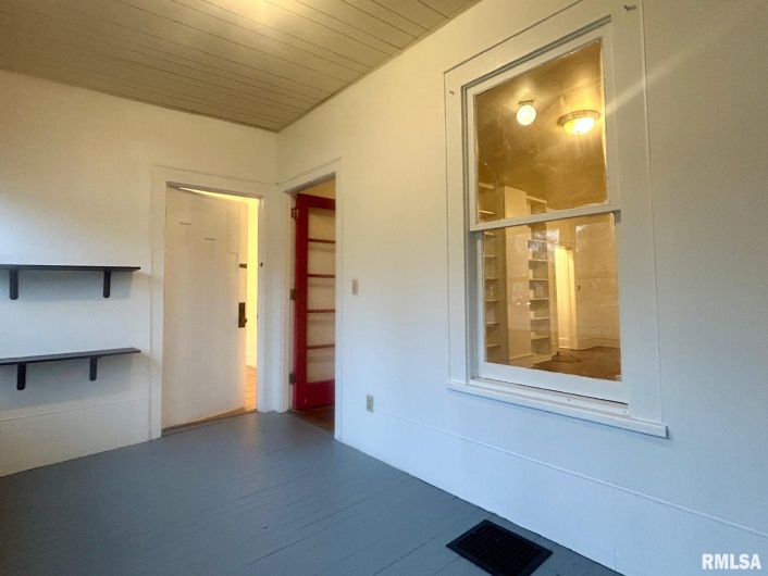 1004 MILL Street, Carbondale, Illinois 62901, 0 , 0 ,0,Residential Income,For Sale,MILL,0,RMAEB460534