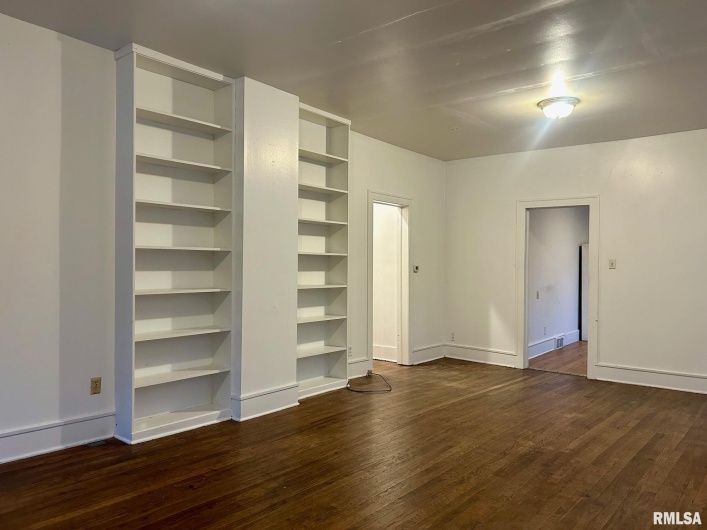 1004 MILL Street, Carbondale, Illinois 62901, 0 , 0 ,0,Residential Income,For Sale,MILL,0,RMAEB460534