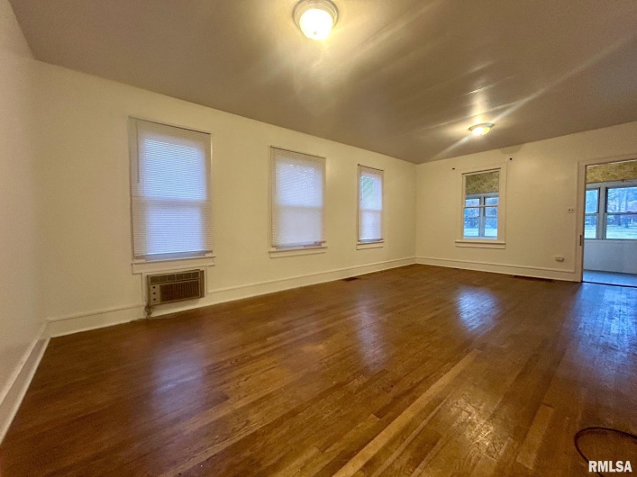 1004 MILL Street, Carbondale, Illinois 62901, 0 , 0 ,0,Residential Income,For Sale,MILL,0,RMAEB460534