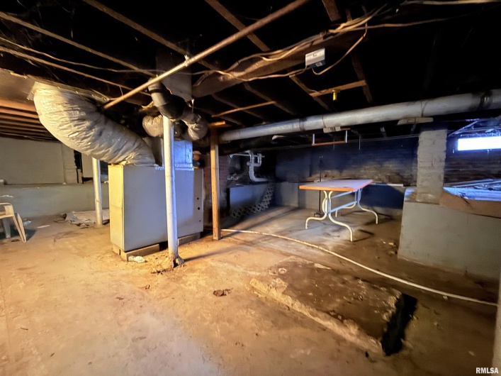 504 SOUTH Street, Harrisburg, Illinois 62946, 2 Bedrooms Bedrooms, 0 ,1 BathroomBathrooms,Residential,For Sale,SOUTH,0,RMAEB460538