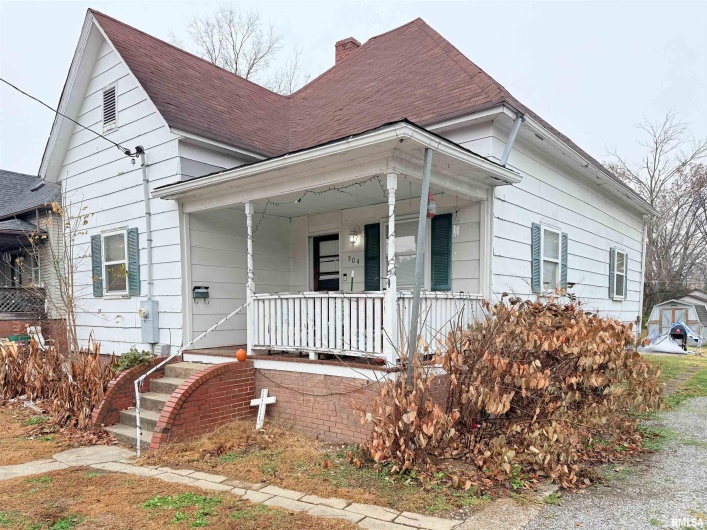 504 SOUTH Street, Harrisburg, Illinois 62946, 2 Bedrooms Bedrooms, 0 ,1 BathroomBathrooms,Residential,For Sale,SOUTH,0,RMAEB460538