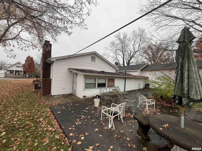 1006 GARFIELD Street, Marion, Illinois 62959, 2 Bedrooms Bedrooms, 0 ,2 BathroomsBathrooms,Residential,For Sale,GARFIELD,0,RMAEB460539