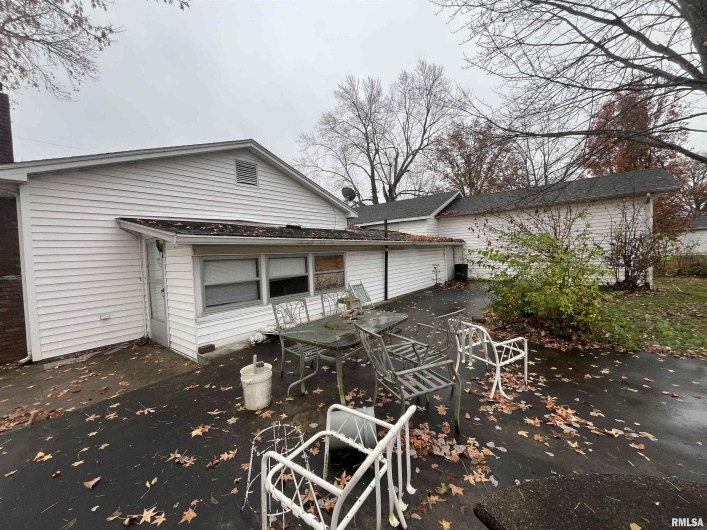 1006 GARFIELD Street, Marion, Illinois 62959, 2 Bedrooms Bedrooms, 0 ,2 BathroomsBathrooms,Residential,For Sale,GARFIELD,0,RMAEB460539