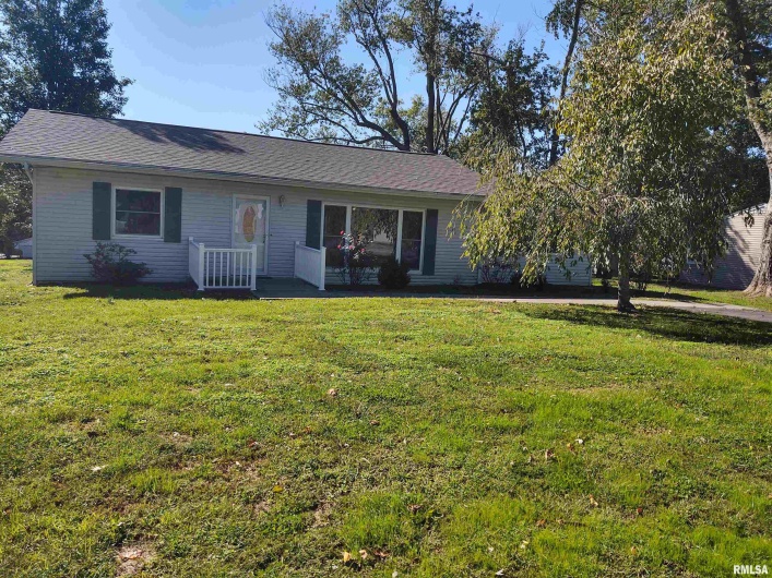 901 LOCUST Street, Vienna, Illinois 62995, 3 Bedrooms Bedrooms, 0 ,1 BathroomBathrooms,Residential,For Sale,LOCUST,0,RMAEB460207