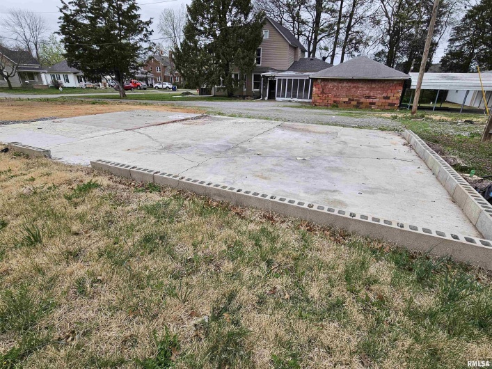 618 MCKINLEY Street, Harrisburg, Illinois 62946, 0 , 0 ,0,Land,For Sale,MCKINLEY,0,RMAEB460542