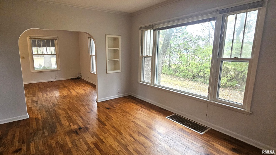 203 ORCHARD Drive, Carbondale, Illinois 62901, 3 Bedrooms Bedrooms, 0 ,3 BathroomsBathrooms,Residential,For Sale,ORCHARD,0,RMAEB460544