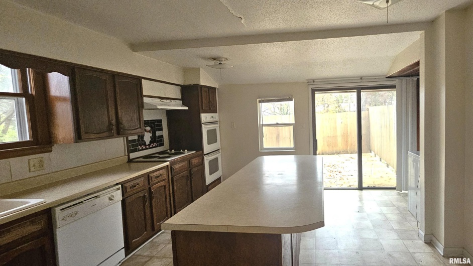 203 ORCHARD Drive, Carbondale, Illinois 62901, 3 Bedrooms Bedrooms, 0 ,3 BathroomsBathrooms,Residential,For Sale,ORCHARD,0,RMAEB460544