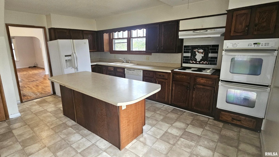 203 ORCHARD Drive, Carbondale, Illinois 62901, 3 Bedrooms Bedrooms, 0 ,3 BathroomsBathrooms,Residential,For Sale,ORCHARD,0,RMAEB460544