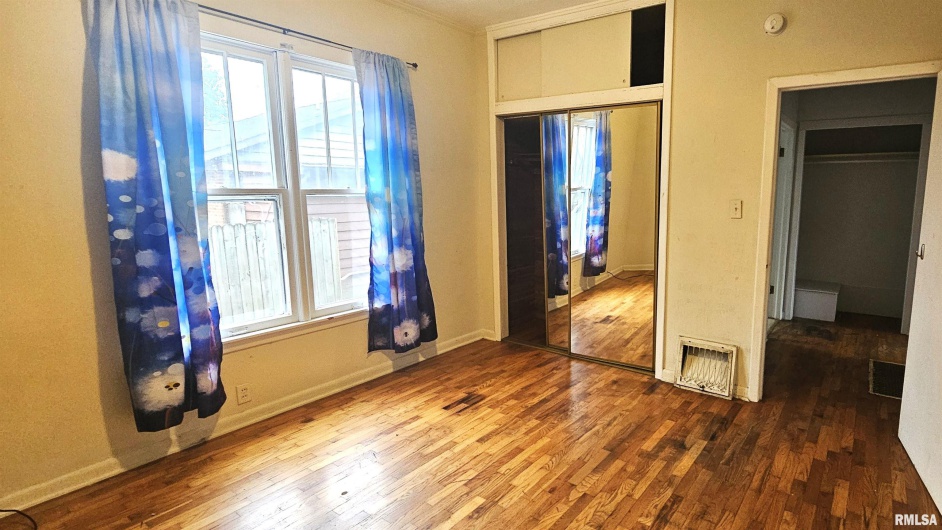 203 ORCHARD Drive, Carbondale, Illinois 62901, 3 Bedrooms Bedrooms, 0 ,3 BathroomsBathrooms,Residential,For Sale,ORCHARD,0,RMAEB460544