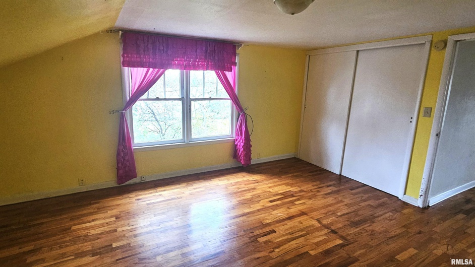 203 ORCHARD Drive, Carbondale, Illinois 62901, 3 Bedrooms Bedrooms, 0 ,3 BathroomsBathrooms,Residential,For Sale,ORCHARD,0,RMAEB460544