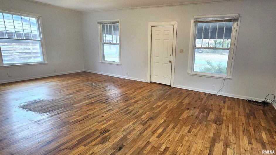 203 ORCHARD Drive, Carbondale, Illinois 62901, 3 Bedrooms Bedrooms, 0 ,3 BathroomsBathrooms,Residential,For Sale,ORCHARD,0,RMAEB460544