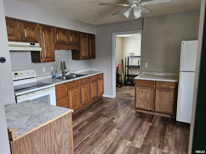 1222 MIDWAY Court, Marion, Illinois 62959, 2 Bedrooms Bedrooms, 0 ,1 BathroomBathrooms,Residential,For Sale,MIDWAY,0,RMAQC4263680