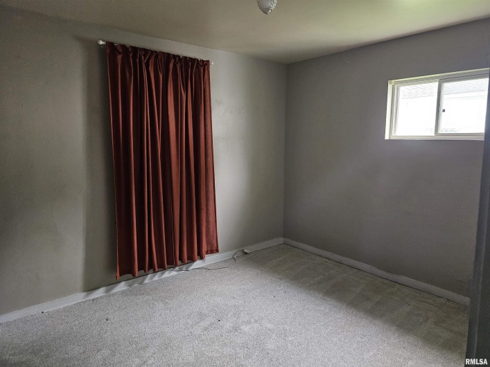 1222 MIDWAY Court, Marion, Illinois 62959, 2 Bedrooms Bedrooms, 0 ,1 BathroomBathrooms,Residential,For Sale,MIDWAY,0,RMAQC4263680