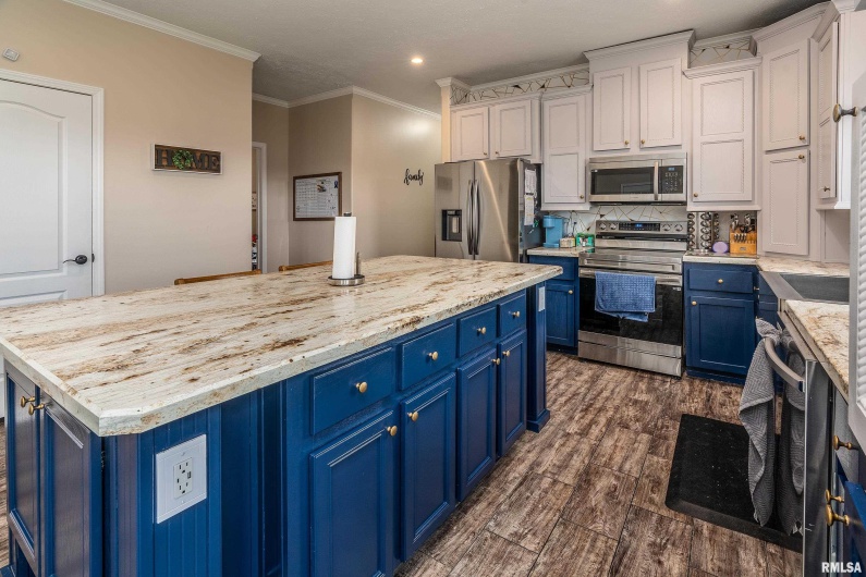 5673 Arctic Fox Drive, Carterville, Illinois 62918, 4 Bedrooms Bedrooms, 0 ,2 BathroomsBathrooms,Residential,For Sale,Arctic Fox,0,RMAQC4269468