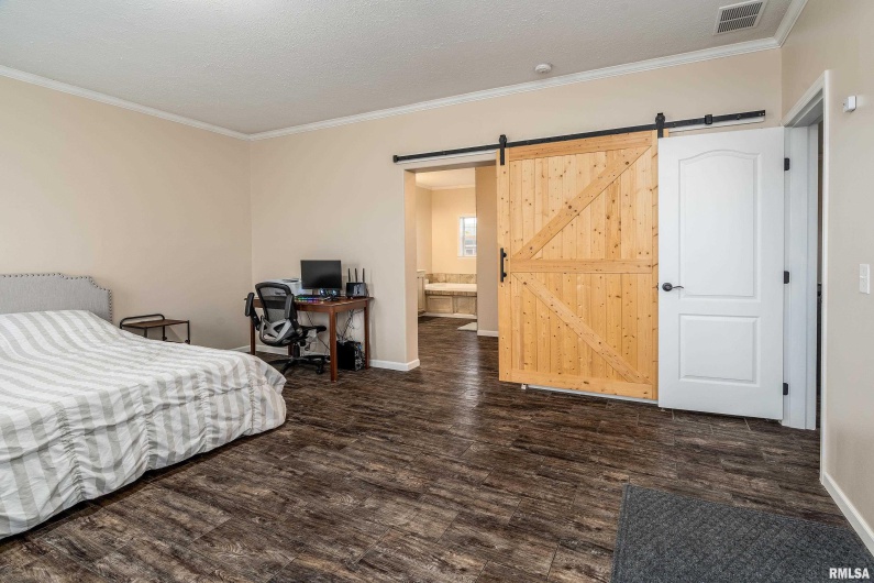 5673 Arctic Fox Drive, Carterville, Illinois 62918, 4 Bedrooms Bedrooms, 0 ,2 BathroomsBathrooms,Residential,For Sale,Arctic Fox,0,RMAQC4269468