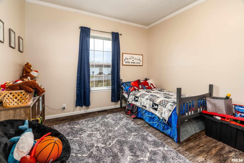 5673 Arctic Fox Drive, Carterville, Illinois 62918, 4 Bedrooms Bedrooms, 0 ,2 BathroomsBathrooms,Residential,For Sale,Arctic Fox,0,RMAQC4269468