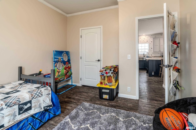 5673 Arctic Fox Drive, Carterville, Illinois 62918, 4 Bedrooms Bedrooms, 0 ,2 BathroomsBathrooms,Residential,For Sale,Arctic Fox,0,RMAQC4269468