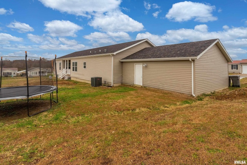 5673 Arctic Fox Drive, Carterville, Illinois 62918, 4 Bedrooms Bedrooms, 0 ,2 BathroomsBathrooms,Residential,For Sale,Arctic Fox,0,RMAQC4269468