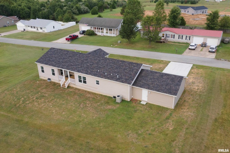 5673 Arctic Fox Drive, Carterville, Illinois 62918, 4 Bedrooms Bedrooms, 0 ,2 BathroomsBathrooms,Residential,For Sale,Arctic Fox,0,RMAQC4269468