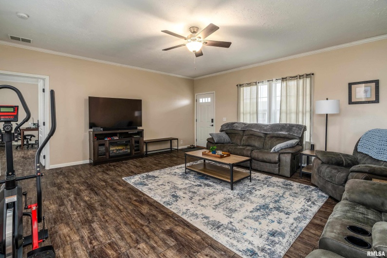 5673 Arctic Fox Drive, Carterville, Illinois 62918, 4 Bedrooms Bedrooms, 0 ,2 BathroomsBathrooms,Residential,For Sale,Arctic Fox,0,RMAQC4269468