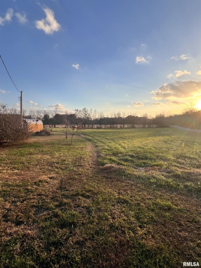 860 Lick Creek Road, Buncombe, Illinois 62912, 3 Bedrooms Bedrooms, 0 ,2 BathroomsBathrooms,Residential,For Sale,Lick Creek,0,RMAQC4269569