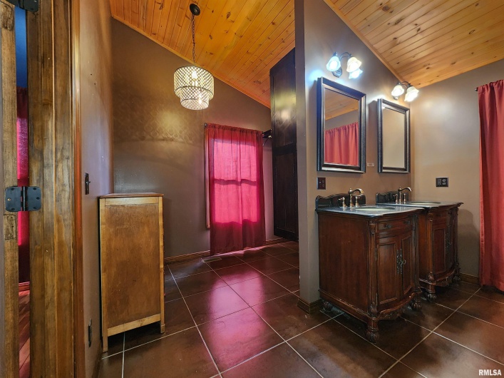 253 Ween Road, DeSoto, Illinois 62924, 7 Bedrooms Bedrooms, 0 ,4 BathroomsBathrooms,Residential,For Sale,Ween,0,RMAEB460556