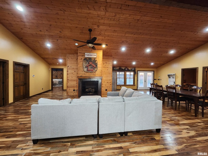 253 Ween Road, DeSoto, Illinois 62924, 7 Bedrooms Bedrooms, 0 ,4 BathroomsBathrooms,Residential,For Sale,Ween,0,RMAEB460556