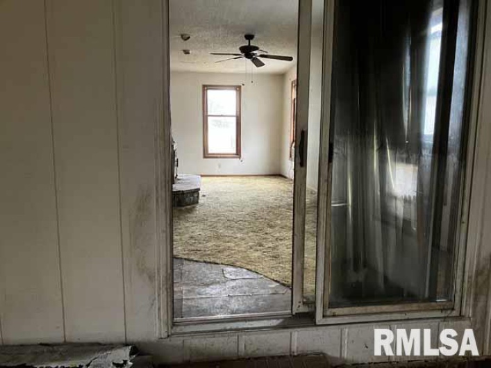 915 MADISON Street, Marion, Illinois 62959, 2 Bedrooms Bedrooms, 0 ,1 BathroomBathrooms,Residential,For Sale,MADISON,0,RMAEB460558