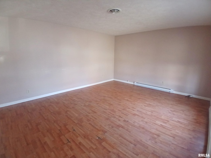 1105 BRADLEY Lane, Crainville, Illinois 62918, 3 Bedrooms Bedrooms, 0 ,1 BathroomBathrooms,Residential,For Sale,BRADLEY,0,RMAQC4269620