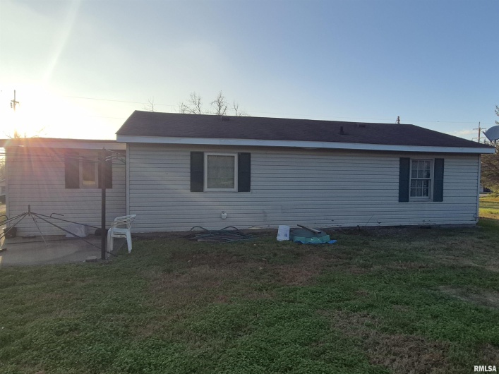 1100 MOORE Street, Eldorado, Illinois 62930, 2 Bedrooms Bedrooms, 0 ,2 BathroomsBathrooms,Residential,For Sale,MOORE,0,RMAEB460563