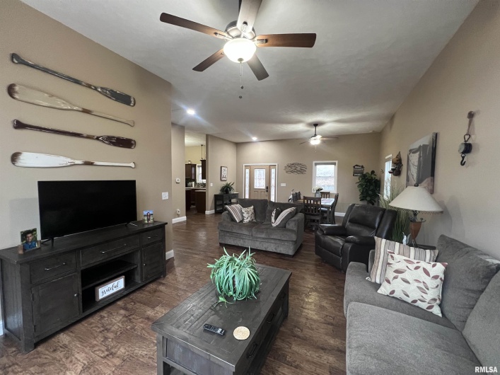 1415 Lake Shore Drive South, Goreville, Illinois 62939, 3 Bedrooms Bedrooms, 0 ,3 BathroomsBathrooms,Residential,For Sale,Lake Shore Drive South,0,RMAEB460567