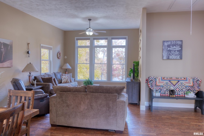 1415 Lake Shore Drive South, Goreville, Illinois 62939, 3 Bedrooms Bedrooms, 0 ,3 BathroomsBathrooms,Residential,For Sale,Lake Shore Drive South,0,RMAEB460567