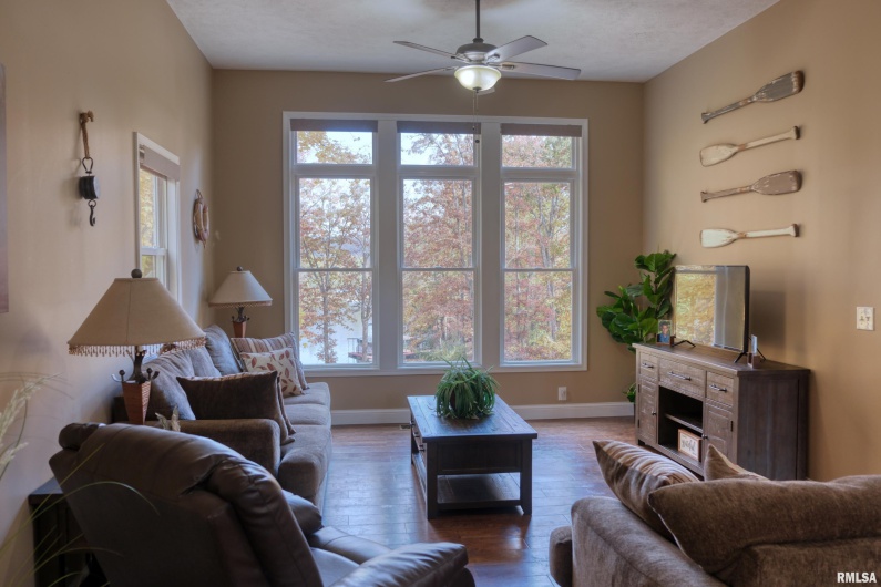 1415 Lake Shore Drive South, Goreville, Illinois 62939, 3 Bedrooms Bedrooms, 0 ,3 BathroomsBathrooms,Residential,For Sale,Lake Shore Drive South,0,RMAEB460567