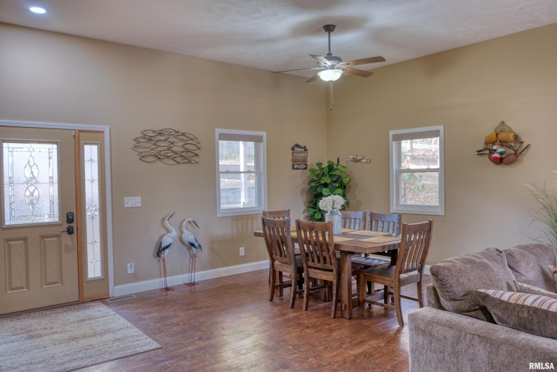 1415 Lake Shore Drive South, Goreville, Illinois 62939, 3 Bedrooms Bedrooms, 0 ,3 BathroomsBathrooms,Residential,For Sale,Lake Shore Drive South,0,RMAEB460567