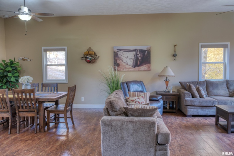 1415 Lake Shore Drive South, Goreville, Illinois 62939, 3 Bedrooms Bedrooms, 0 ,3 BathroomsBathrooms,Residential,For Sale,Lake Shore Drive South,0,RMAEB460567