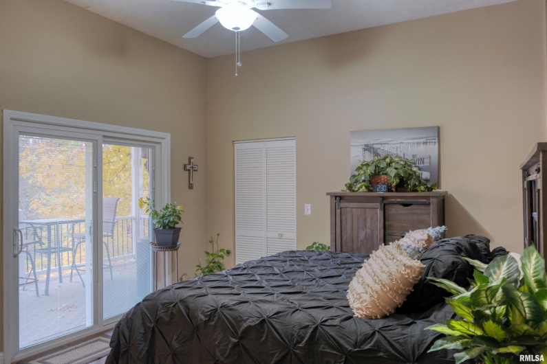 1415 Lake Shore Drive South, Goreville, Illinois 62939, 3 Bedrooms Bedrooms, 0 ,3 BathroomsBathrooms,Residential,For Sale,Lake Shore Drive South,0,RMAEB460567