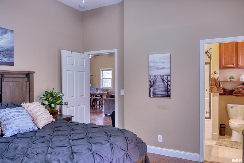 1415 Lake Shore Drive South, Goreville, Illinois 62939, 3 Bedrooms Bedrooms, 0 ,3 BathroomsBathrooms,Residential,For Sale,Lake Shore Drive South,0,RMAEB460567