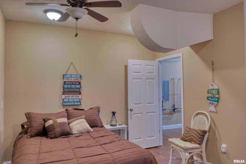 1415 Lake Shore Drive South, Goreville, Illinois 62939, 3 Bedrooms Bedrooms, 0 ,3 BathroomsBathrooms,Residential,For Sale,Lake Shore Drive South,0,RMAEB460567