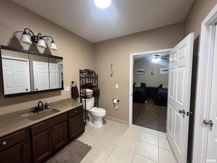 1415 Lake Shore Drive South, Goreville, Illinois 62939, 3 Bedrooms Bedrooms, 0 ,3 BathroomsBathrooms,Residential,For Sale,Lake Shore Drive South,0,RMAEB460567