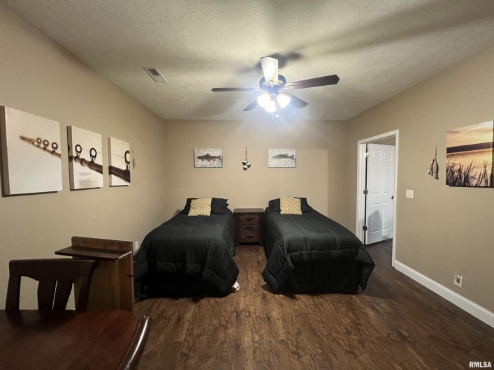 1415 Lake Shore Drive South, Goreville, Illinois 62939, 3 Bedrooms Bedrooms, 0 ,3 BathroomsBathrooms,Residential,For Sale,Lake Shore Drive South,0,RMAEB460567